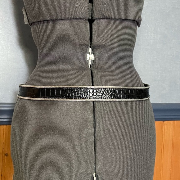 Black and silver belt - Picture 2 of 4